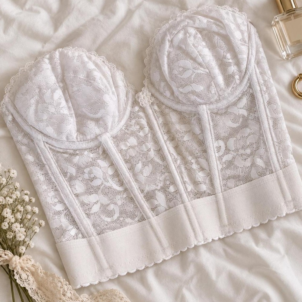 white lace bustier  vintage 90s white lace bustier